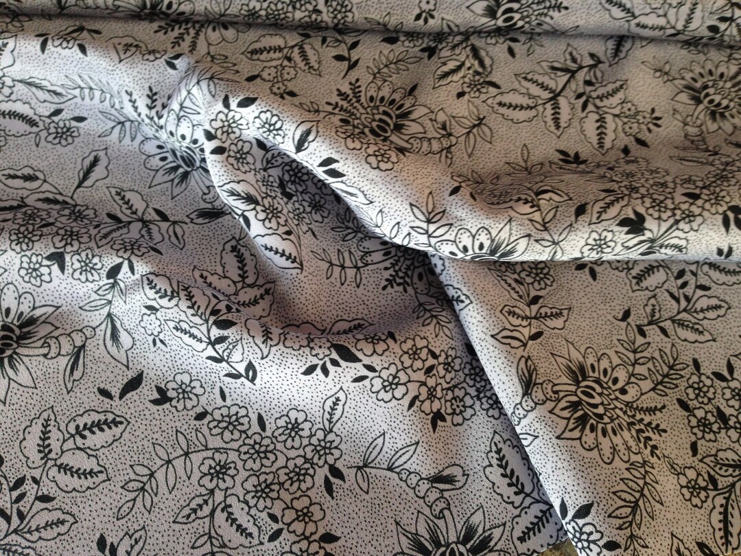 Flowing Polyester 5 Yards Vintage Flowing Polyester Fabric Black and Light Gray Flowers ...