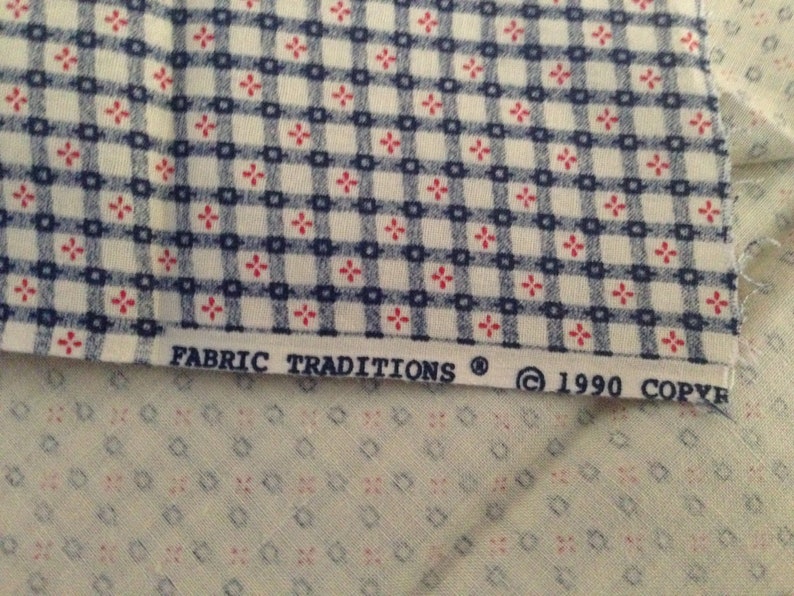 2 yards Vintage Cotton Fabric with Flower GridChecked Design by Fabric Traditions 1990 44 Wide