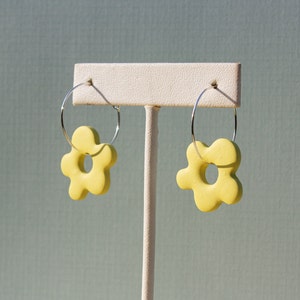 Flower Power Hoops - Lemon
