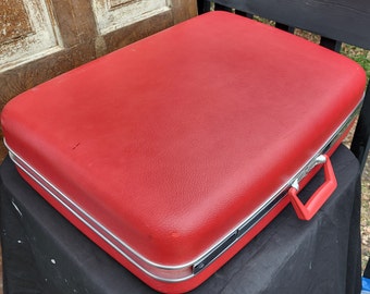 1960's Vintage Red 21" Samsonite Silhouette Travel Suitcase Luggage Hard Shell