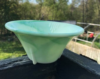 Vtg Akro Agate Depression Glass -  3 Footed Flared Bowl in Green and White #340 Nasturtium Bowl - #10