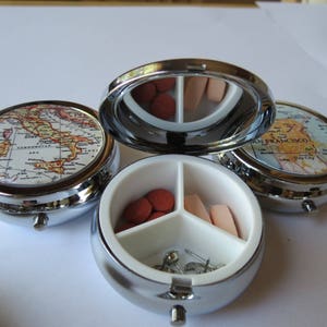 Custom Pill case for purse, gift for sister, Personalized Pill box, medicine box, unique gift, medicine case, pill travel case,  pill box