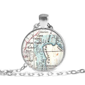 Anniversary Gift, Las Vegas Nevada key chain, Las Vegas map pendant, bachelorette gift, Las Vegas Wedding gift, Bridal gift