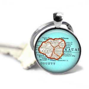 BESTFRIEND keychain, Kauai Keychain, Custom Kauai Island Hawaii Keychain, Personalized Father&#39;s Day Gift, Anniversary Gift, Husband Gift