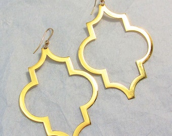 Quatrefoil-örhängen