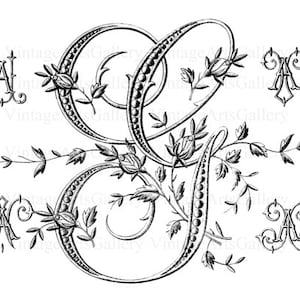 Op de afbeelding: Zwart-witte illustratie van een decoratieve letter G met bloemversieringen. De letter is omgeven door een rank met bladeren en bloemen. De letter G wordt vier keer in de afbeelding herhaald.