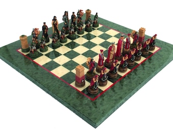 CAMELOT: Scacchi dipinti a mano con scacchiera in legno di radica