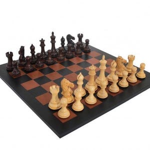 Superb Quality Chess Set with Beautiful Real Leather Chessboard