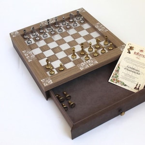 Metal Chess Pieces with Unique Wooden/Aluminium/Ecoleather Chessboard