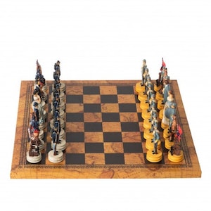 GUERRA CIVILE: Set di scacchi dipinto a mano con bella scacchiera in similpelle immagine 3