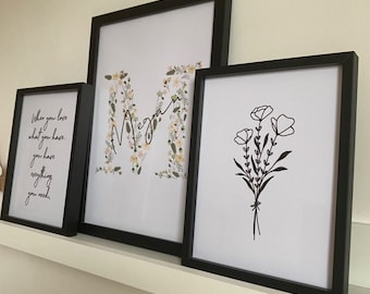 Gepersonaliseerde lente bloemen initiaal en naam lente seizoensdecoratie muurdecoratie