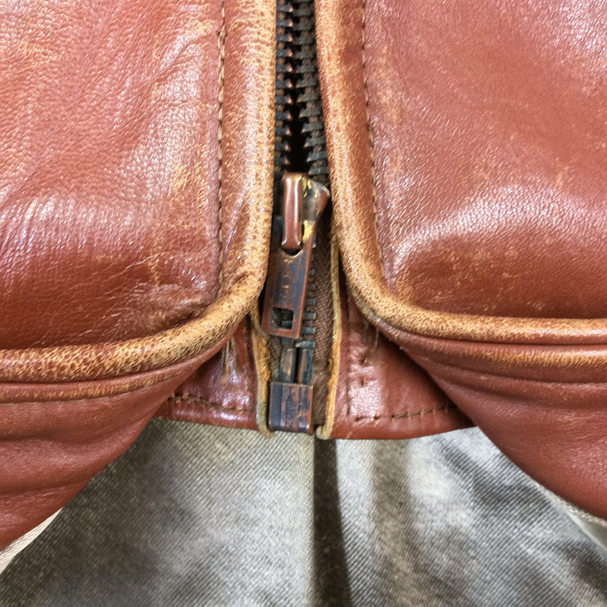 Size M Vintage Men's 1940s Sportclad Horsehide Brown Leather Size M Vintage Men's 1940s Sportclad Horsehide Brown Leather