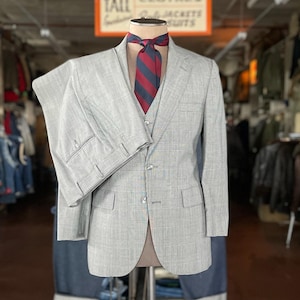 Size 40, 35x28 Vintage Brooks Brothers 3pc Gray Glen Plaid 2 Button Suit 2318