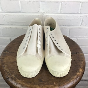 Size 12 Vintage Men’s 1950s 1960s NOS Tred Lite Canvas White Low Top Sneakers