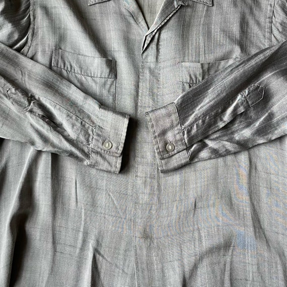 Size L Vintage 1950s Gray Silver Loop Collar Shir… - image 4