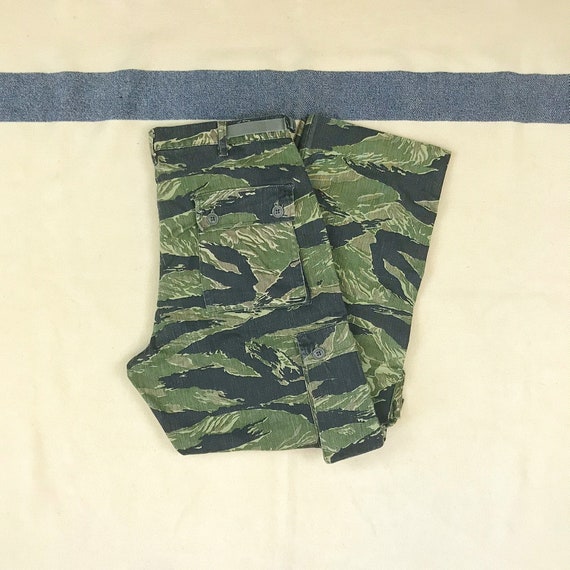 Size 35 x 29 Vintage 1990s Tiger Stripe Cargo Pant