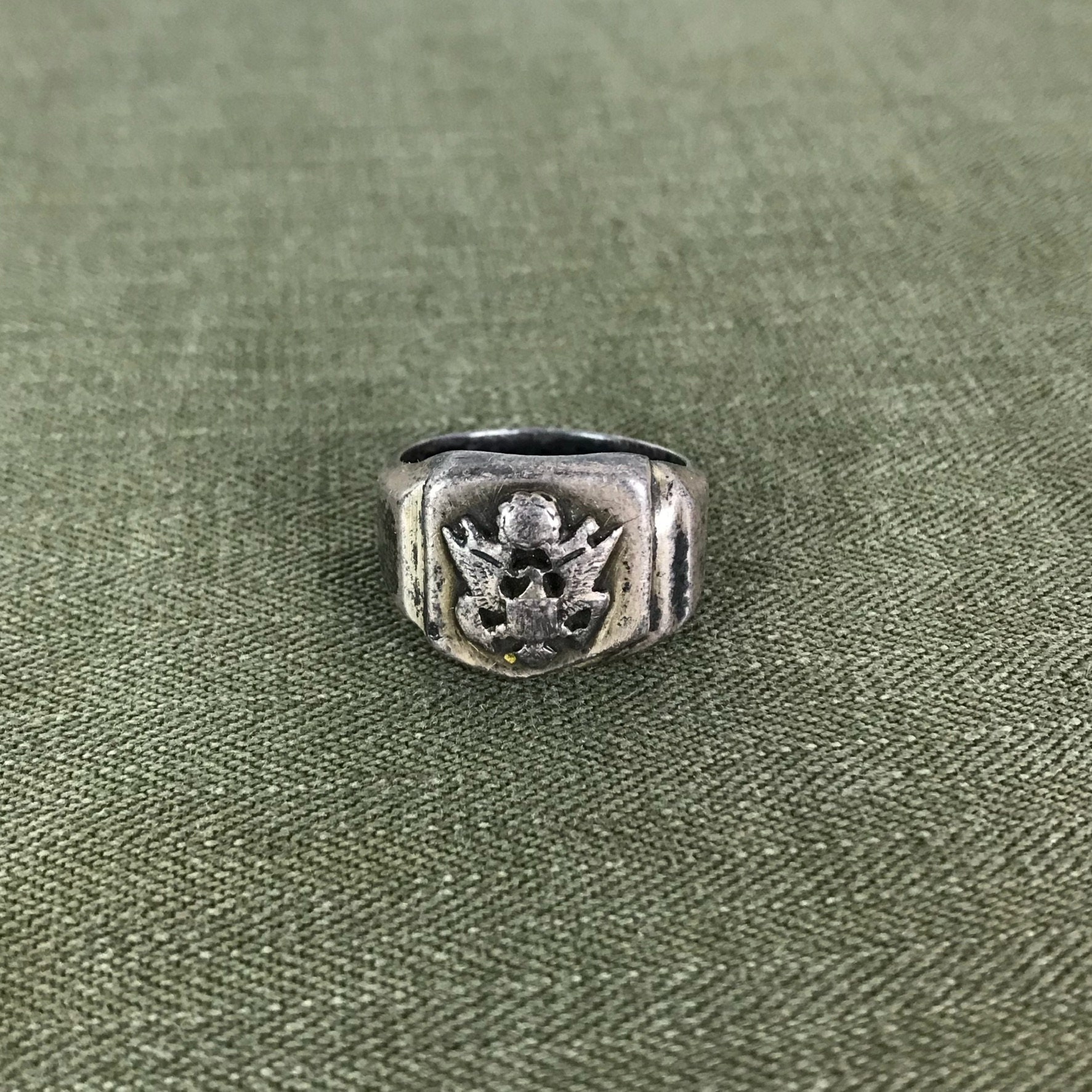 Size 10 1/2 Vintage 1940s 1950s US Army Federal Eagle Crest Size 10 1/2 Vintage 1940s 1950s US Army Federal Eagle Crest