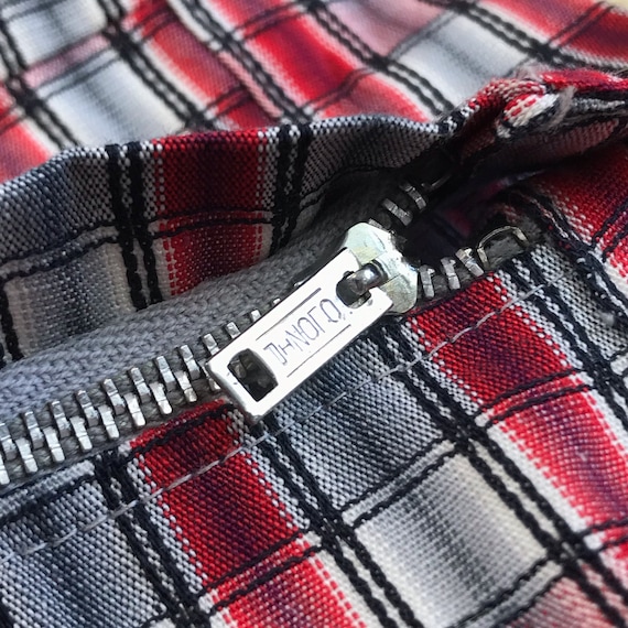 Size 25 Waist Vintage 1950s Women's Checked Deadstock Shorts 2149