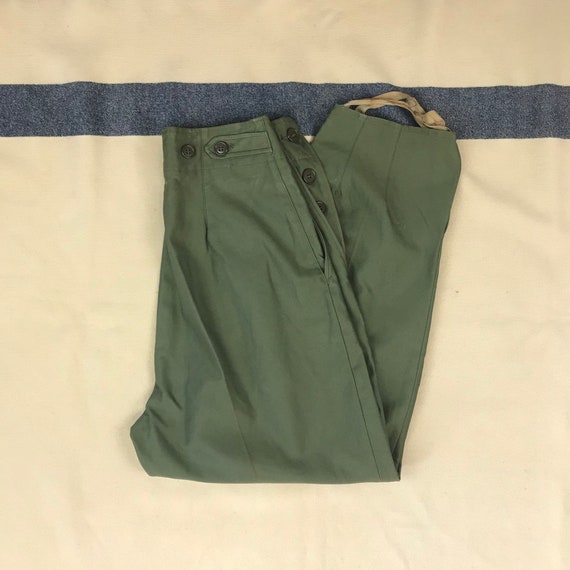 Size Small 28 x 27 1/2 Vintage 1940s WW2 Women’s U