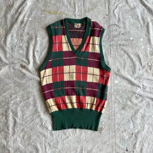 Marked Size M Vintage 1940s Cotton Sweater Vest in Red, Green