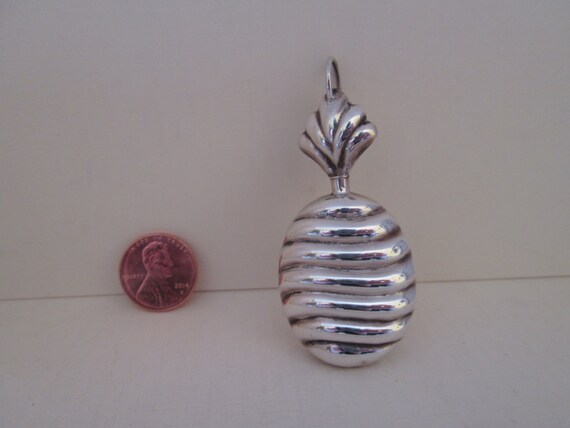 Vintage Silver Perfume Bottle Pendant - image 4