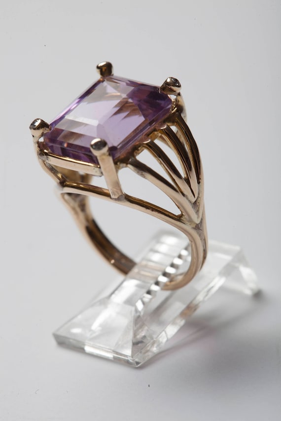 Large Amethyst Solitaire Ring 14K Gold - image 4
