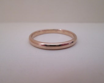 Vintage 1954 Romantic Men's Thin 14K Gold Engraved Wedding Band