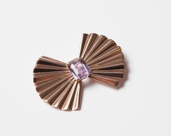 Vintage Fan Brooch with Amethyst in 14K Rose Gold