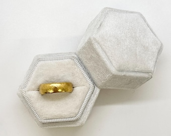 22K Solid Yellow Gold Ring Band – Size 5