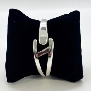 Vintage Sterling Silver Bangle