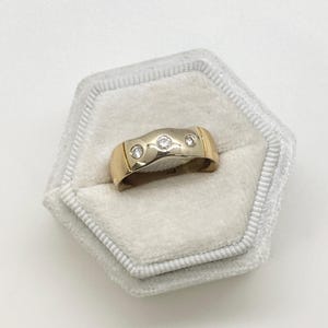 18K Yellow Gold Ring with Three Diamonds - Size 5 1/2