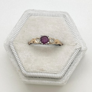 Vintage 14K Yellow Gold Ring with Ruby Center Stone - Size 7 1/2