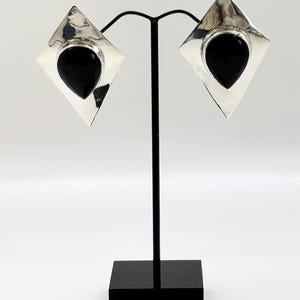 Sterling Silver Diamond-Shaped Stud Earrings with Onyx Teardrop Center