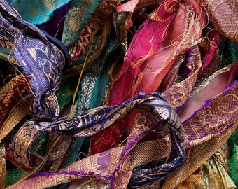 Recortes de sari de seda y lurex, 15 piezas, 10 cm o más, bordes vintage de sari, hilo metálico