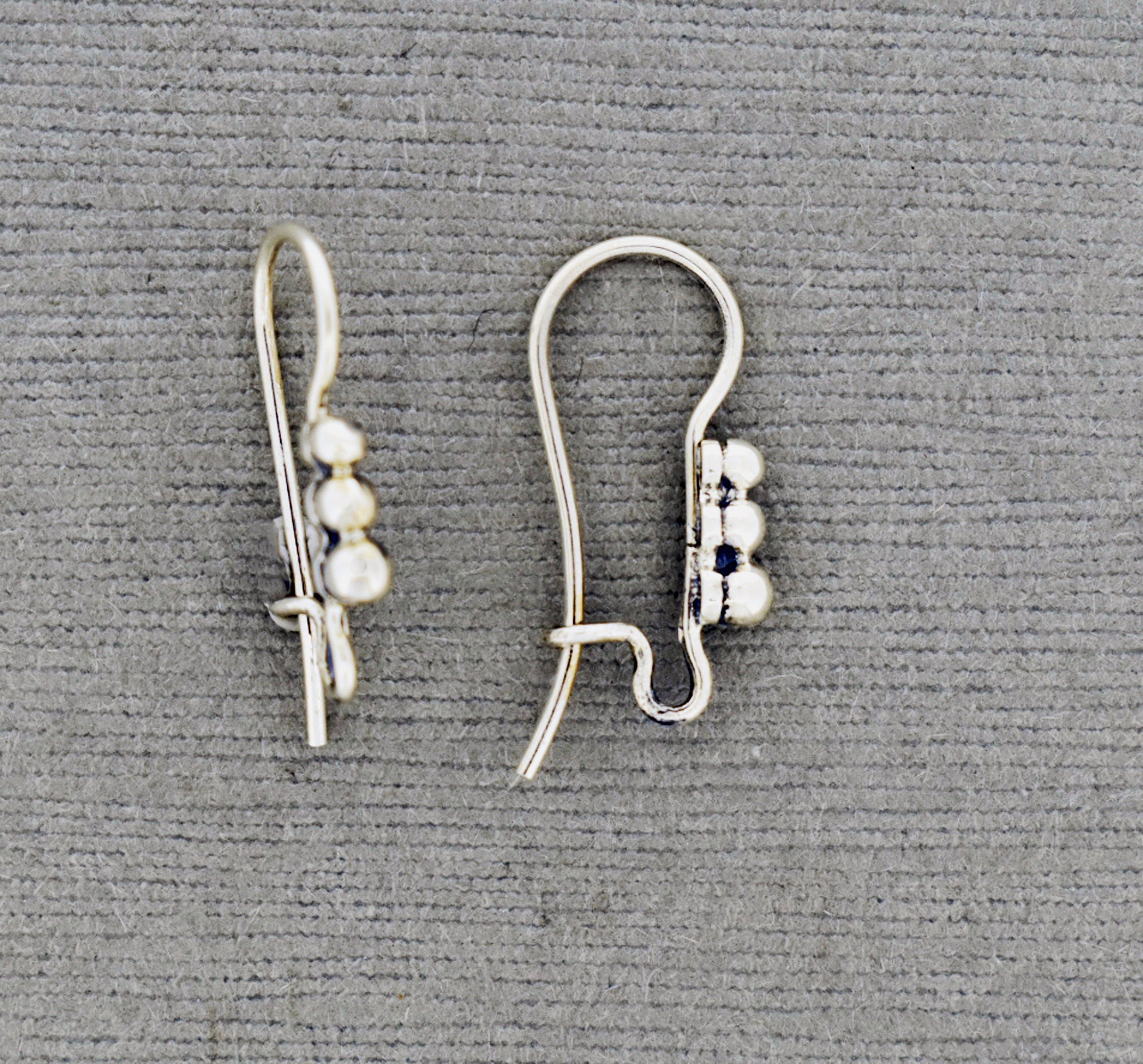 Sterling Silver French Hook Ear Wire, Jewelry Supplies, Jewelry Making, DIY  Jewelry, Artisan Jewelry -  Canada