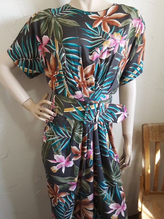 Vintage 1980s does 1940s VIBRANT Tropical Print P… - image 1