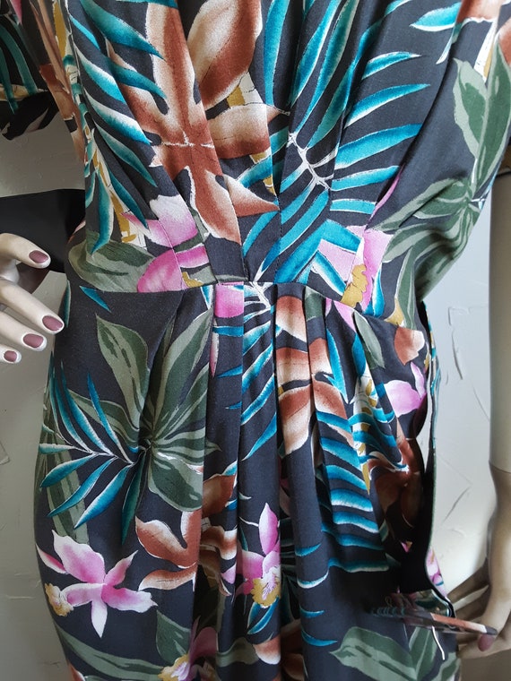 Vintage 1980s does 1940s VIBRANT Tropical Print P… - image 6