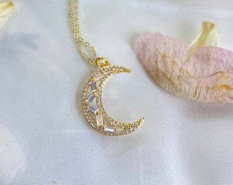 La Lune necklace