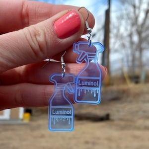 Fluoreszierende blaue Luminol Spray Flasche Ohrringe, CSI Schmuck