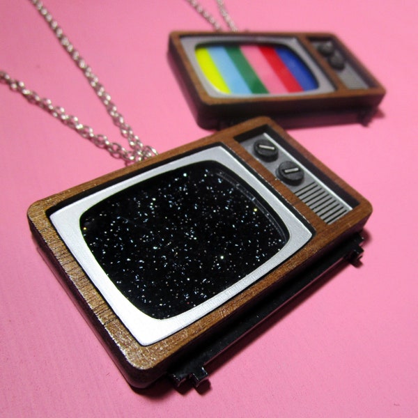 Retro CRT TV Broadcast SMPTE Color Test or Static Detailed Pendant Necklace, Twilight Zone Nostalgic Television Mod Jewelry