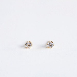 Tiny gold gemstone studs 2mm White Topaz earring Crystal studs cartilage piercing Comfortable everyday lightweight Silver diamond earrings