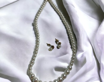 Pearl Jewelry Set, Pearl Necklace/Earring Set, Wedding Jewelry Set, Handmade Bridal Jewelry Set,\.
