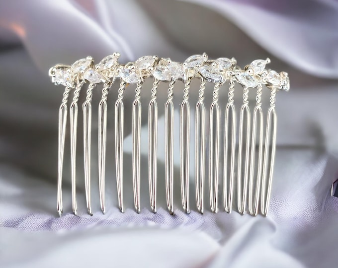 Crystal, Pearl Hair Comb, Handmade Bridal Hair Comb, Elegant Wedding Hair Accessory, Formal Hair Piece