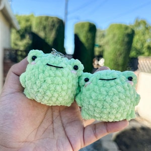 No Sew Chonky Frog Crochet Pattern image 5