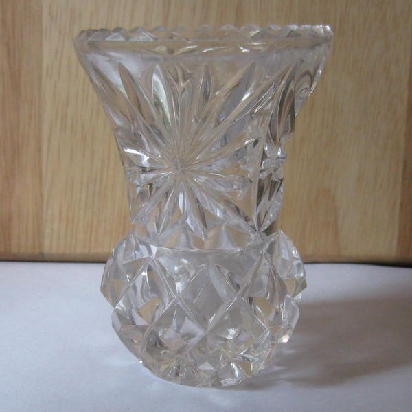 Vintage Zaagtand Rand 24% Lood Crystal Bud Vaas Princess House Duitsland