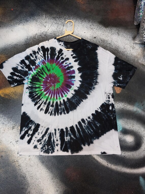 tie dye beetlejuice shirt