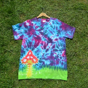 Tie Dye unique magic mushroom T shirt UNISEX S-5XL