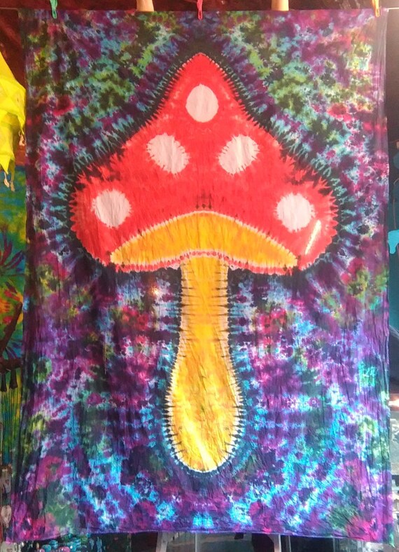 Tie dye mushroom tapestry hotsell