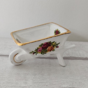 Royal Albert Wheelbarrow, Old Country Roses , Royal Albert China, Royal Albert Miniature