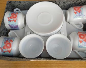 Conjunto de 6 xícaras de café Arcopal com pires e estampa floral - Novo, nunca usado.